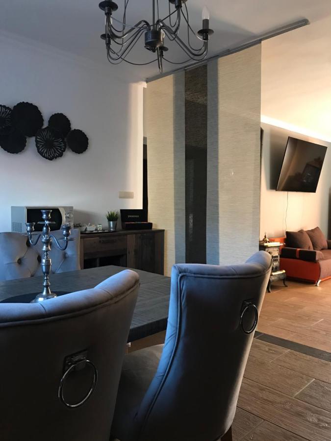 Eden Apartman Algyo Bagian luar foto