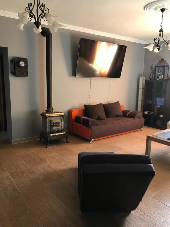 Eden Apartman Algyo Bagian luar foto
