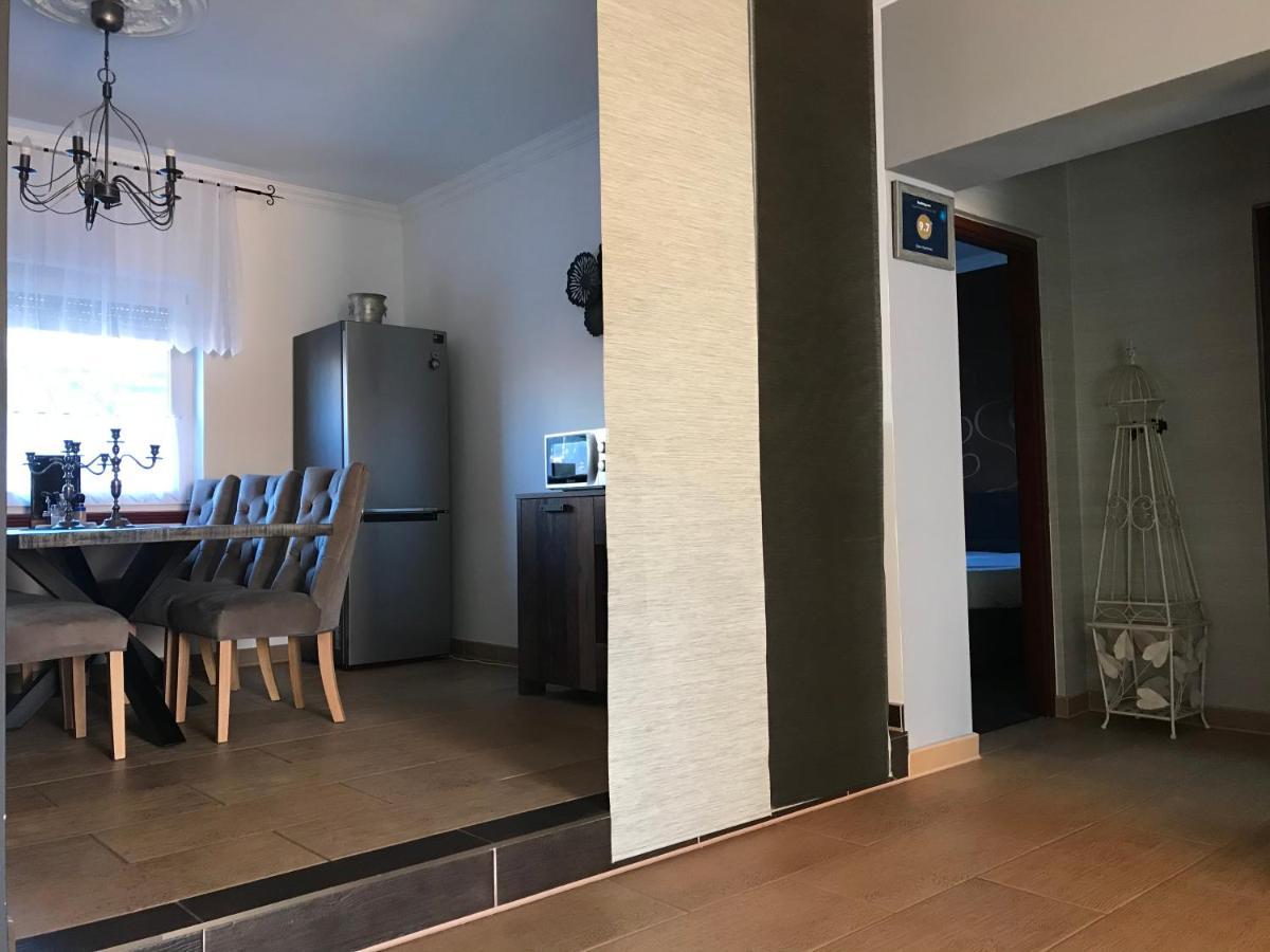 Eden Apartman Algyo Bagian luar foto
