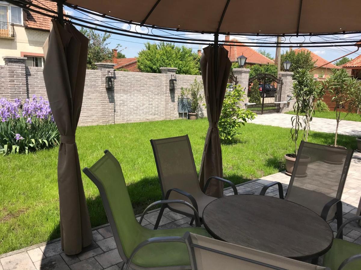 Eden Apartman Algyo Bagian luar foto